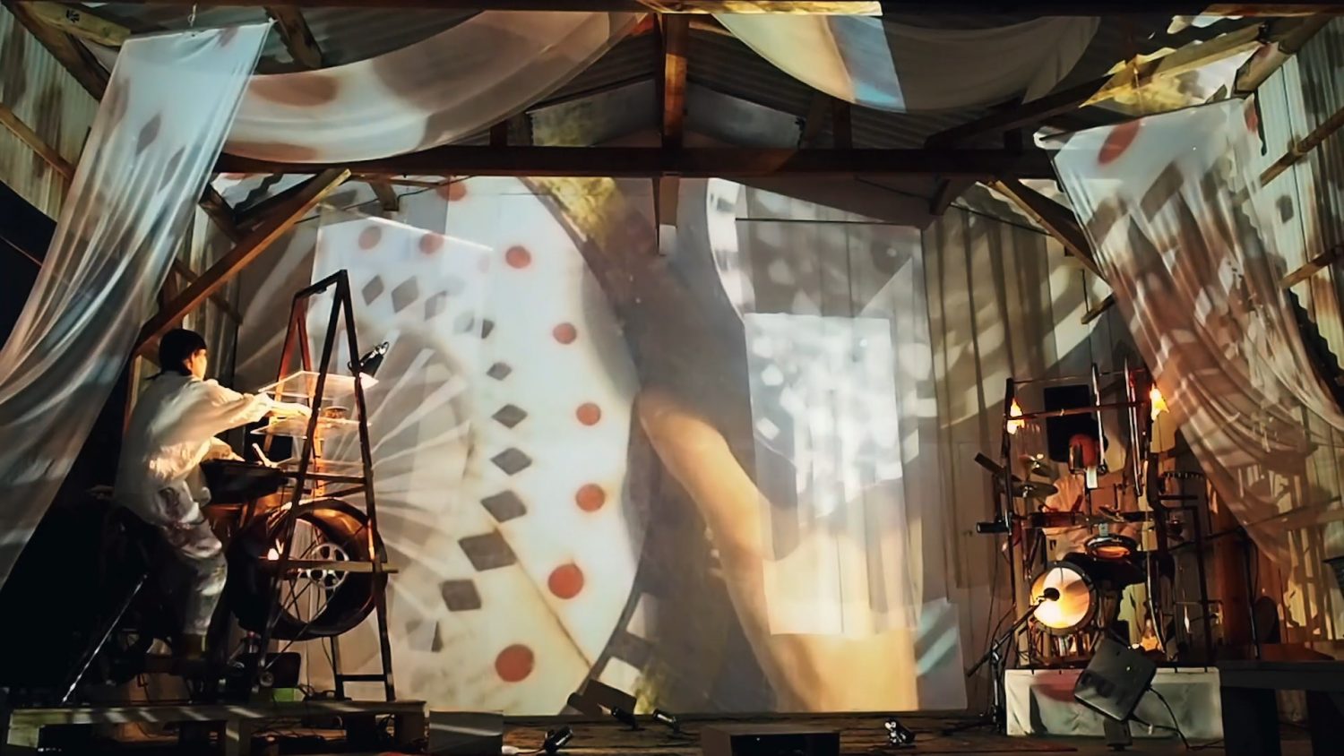 恵比寿ウサギニンゲン劇場 — usaginingen 映像と音楽のライヴパフォーマンス