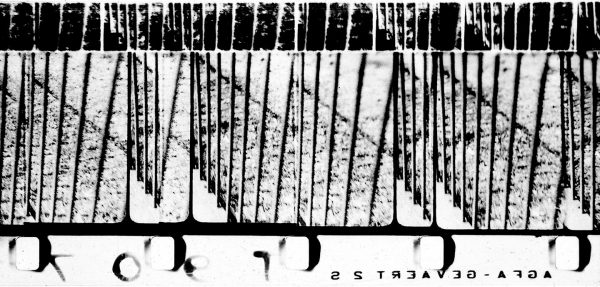 ガイ・シャーウィン《柵》9分30秒 Guy SHERWIN, <i>Railings</i>, 9 min. 30 sec.