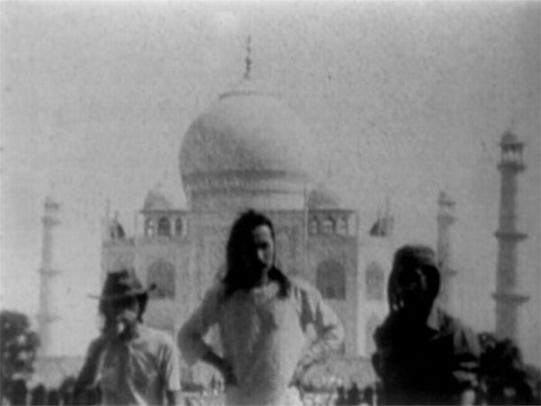 大野松雄監督《タージ・マハル旅行団「旅」について》 Directed by OHNO Matsuo, <i>Taj Mahal Travelers: On Travel</i>